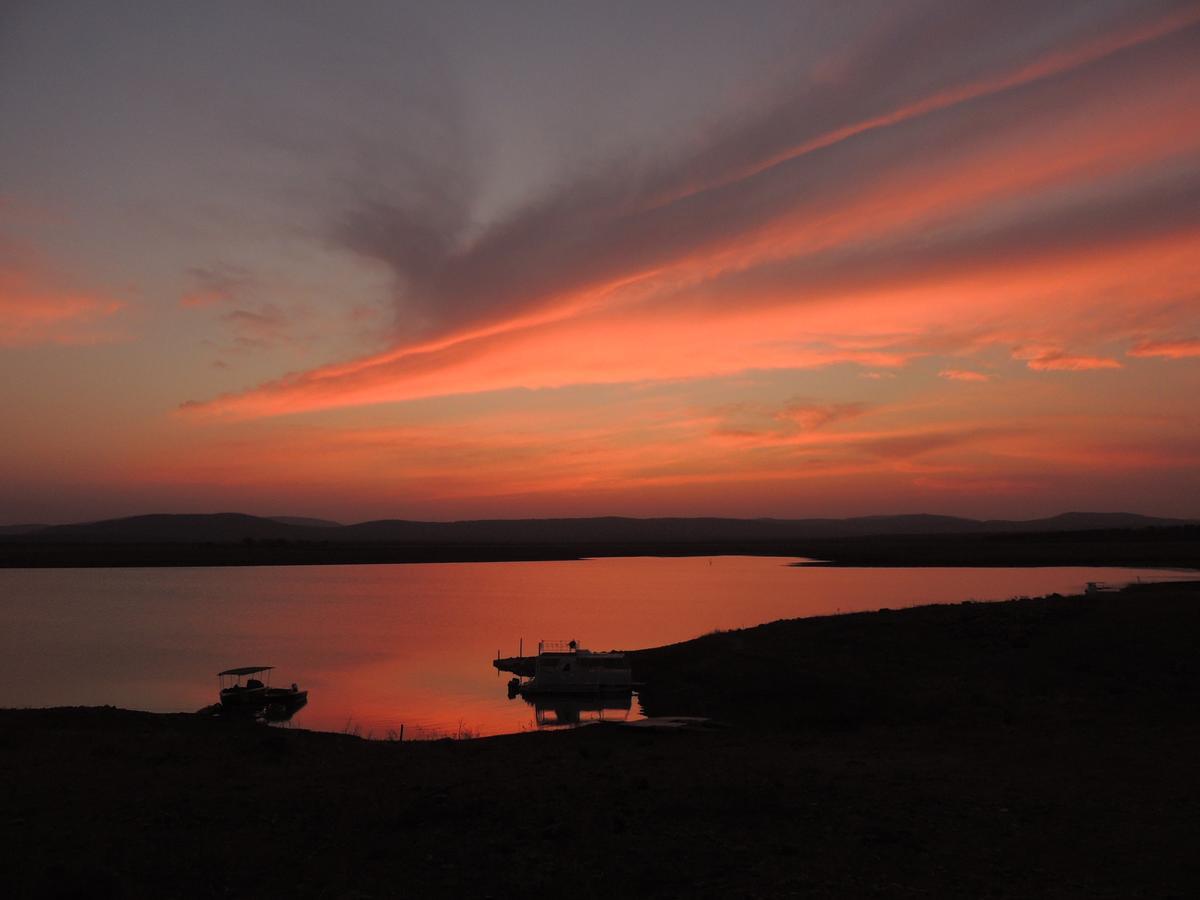 Shayamoya Tiger Fishing And Game Lodge Понгола Екстериор снимка